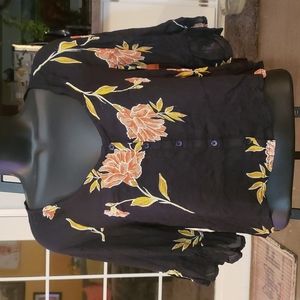 AMUSE SOCIETY soft, stylish XS blouse.